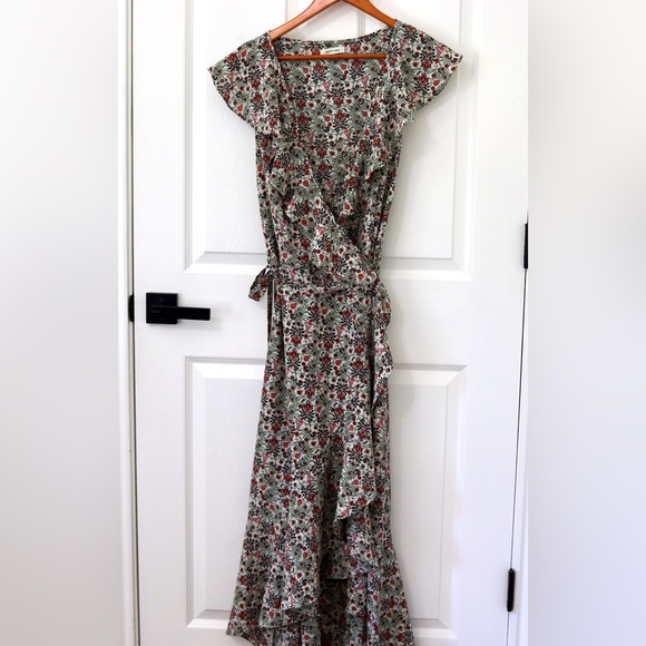 Max Studio Dresses & Skirts - Floral wrap Tie-Waist Maxi Dress in Green & Red feminine whimsical